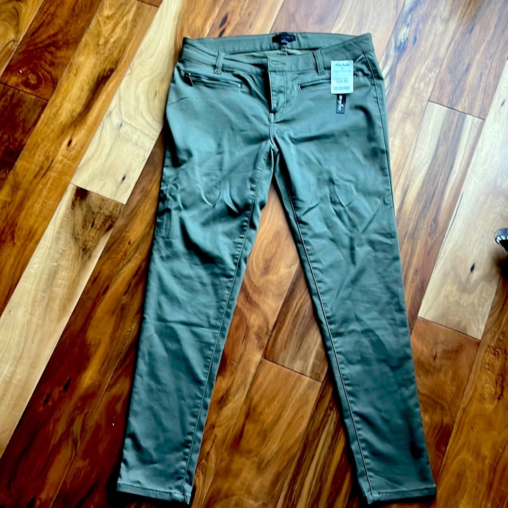 Green skinny jeans